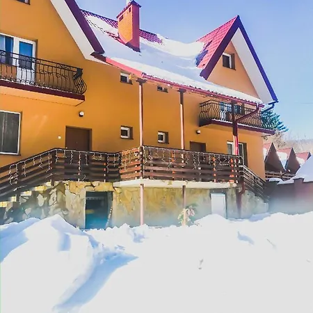Relax Lodge *