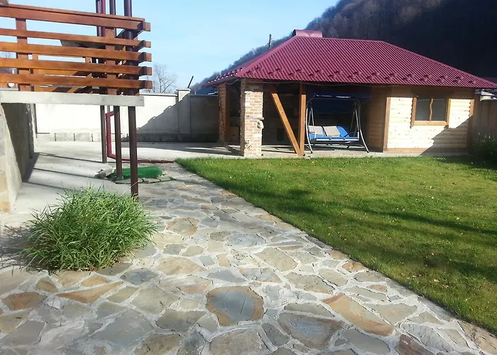 Relax Lodge *